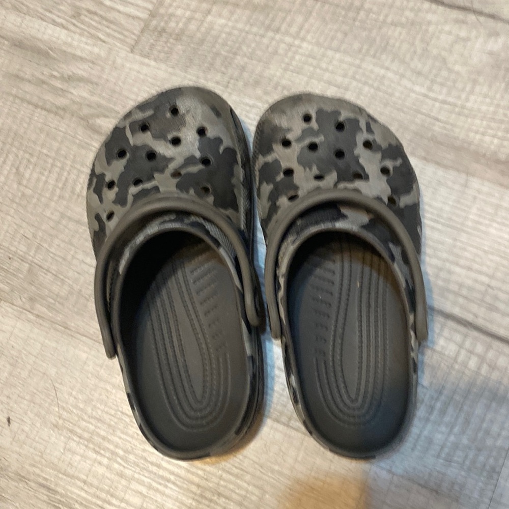 Camo crocs